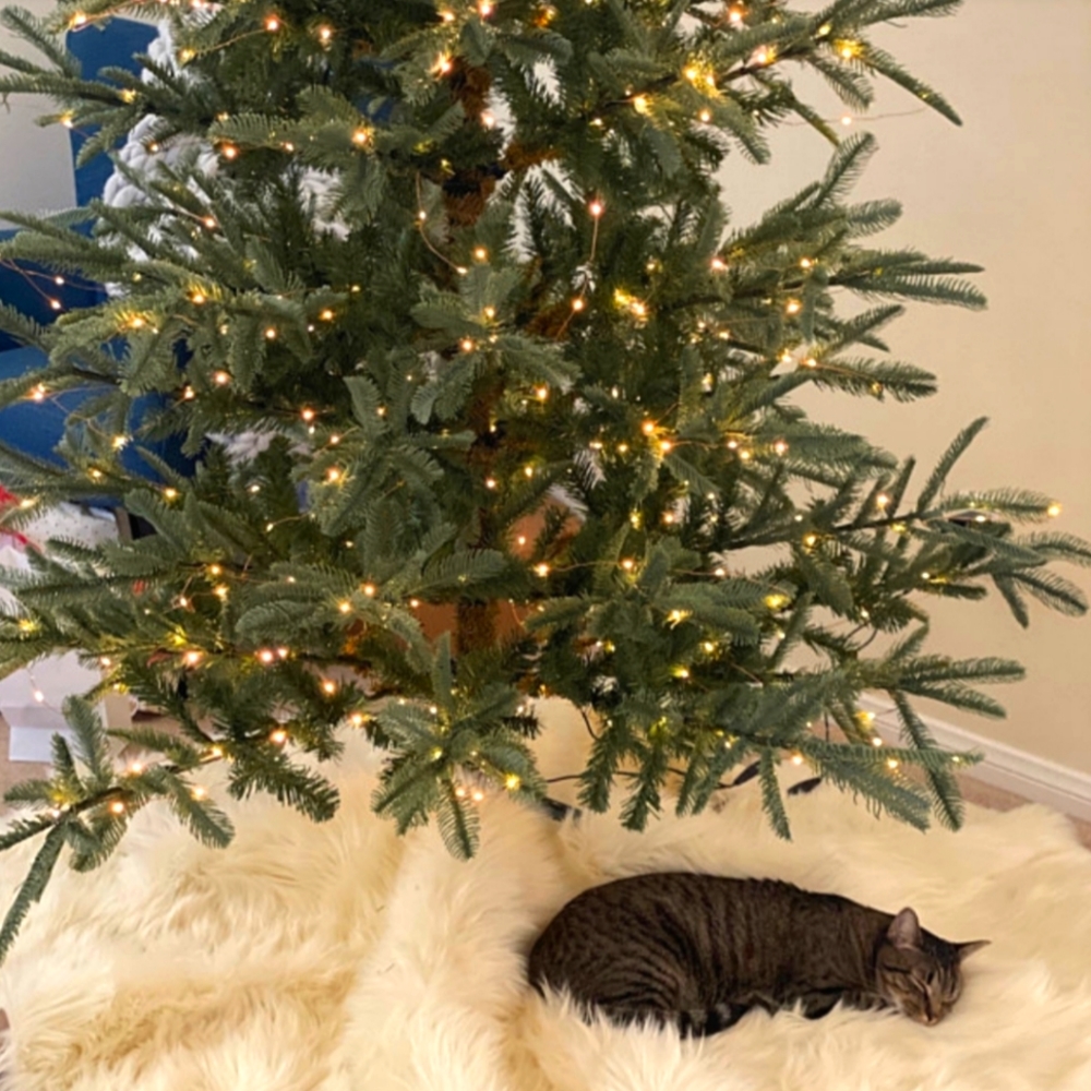 Off White Faux Fur Christmas Tree Skirt 60" Round